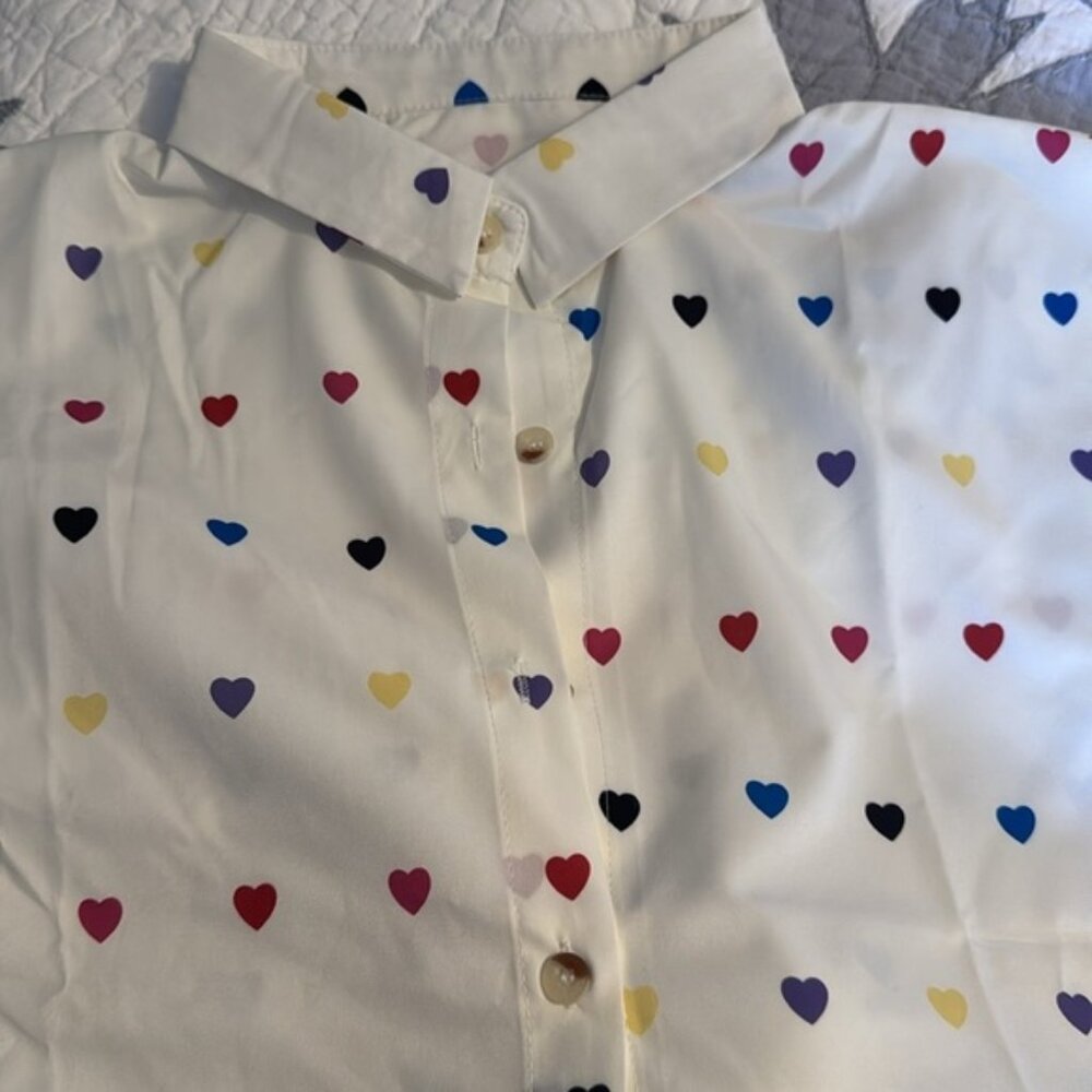 NWT Ladies Top. Button up top w/ hearts. Very cute. Great for Spring!